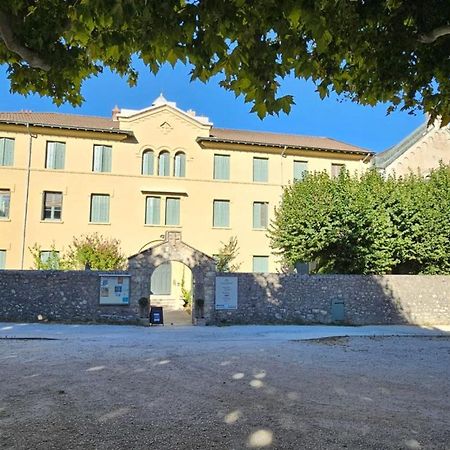 Gîte d'étape du Clos Saint Roch Viviers Esterno foto