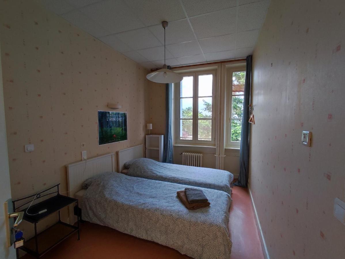 Gîte d'étape du Clos Saint Roch Viviers Esterno foto